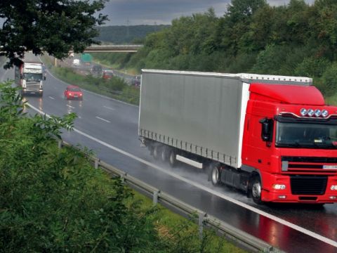 Wichtige Informationen für den Lkw- und Anhängerreifen