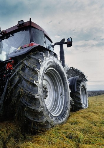 Jede Jahreszeit und jede Ernte stellt eigene Anforderungen an die Reifen von Traktoren und/oder Geräten